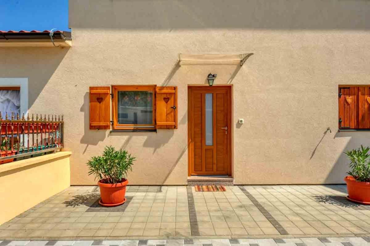 House Melly With Swimming Pool Vila Rovinjsko Selo Exterior foto