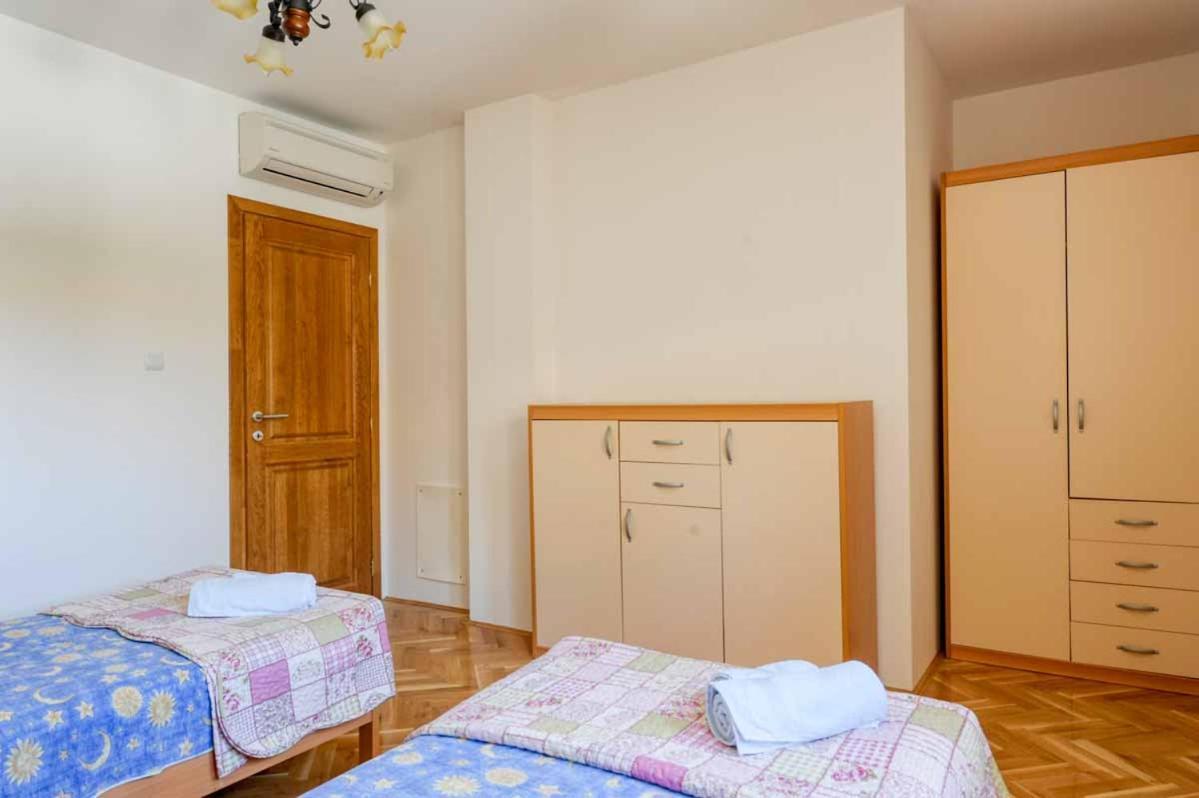 House Melly With Swimming Pool Vila Rovinjsko Selo Exterior foto