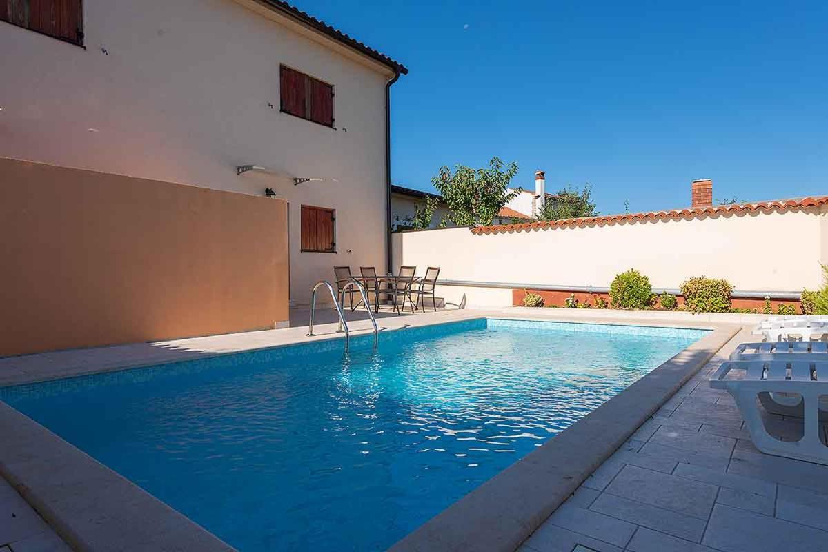 House Melly With Swimming Pool Vila Rovinjsko Selo Exterior foto